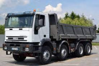 Transport ziemi , piasku , materiałów sypkich