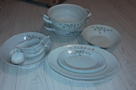Sprzedam zestaw porcelany wazy, półmiski, sosy