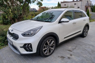 samochód osobowy KIA Niro