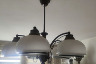 Żyrandol i lampa