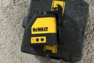 Laser krzyżowy DeWalt
