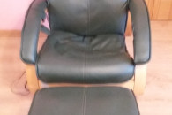 Fotel masujący z podnóżkiem