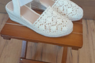 Efektowne, koronkowe buty damskie rozmiar 39