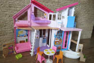 Domek Barbie składany z akcesoriami
