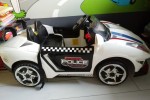 SAMOCHÓD NA AKUMULATOR I PILOTA -POLICJA
