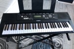 Keyboard yamaha EZ-220